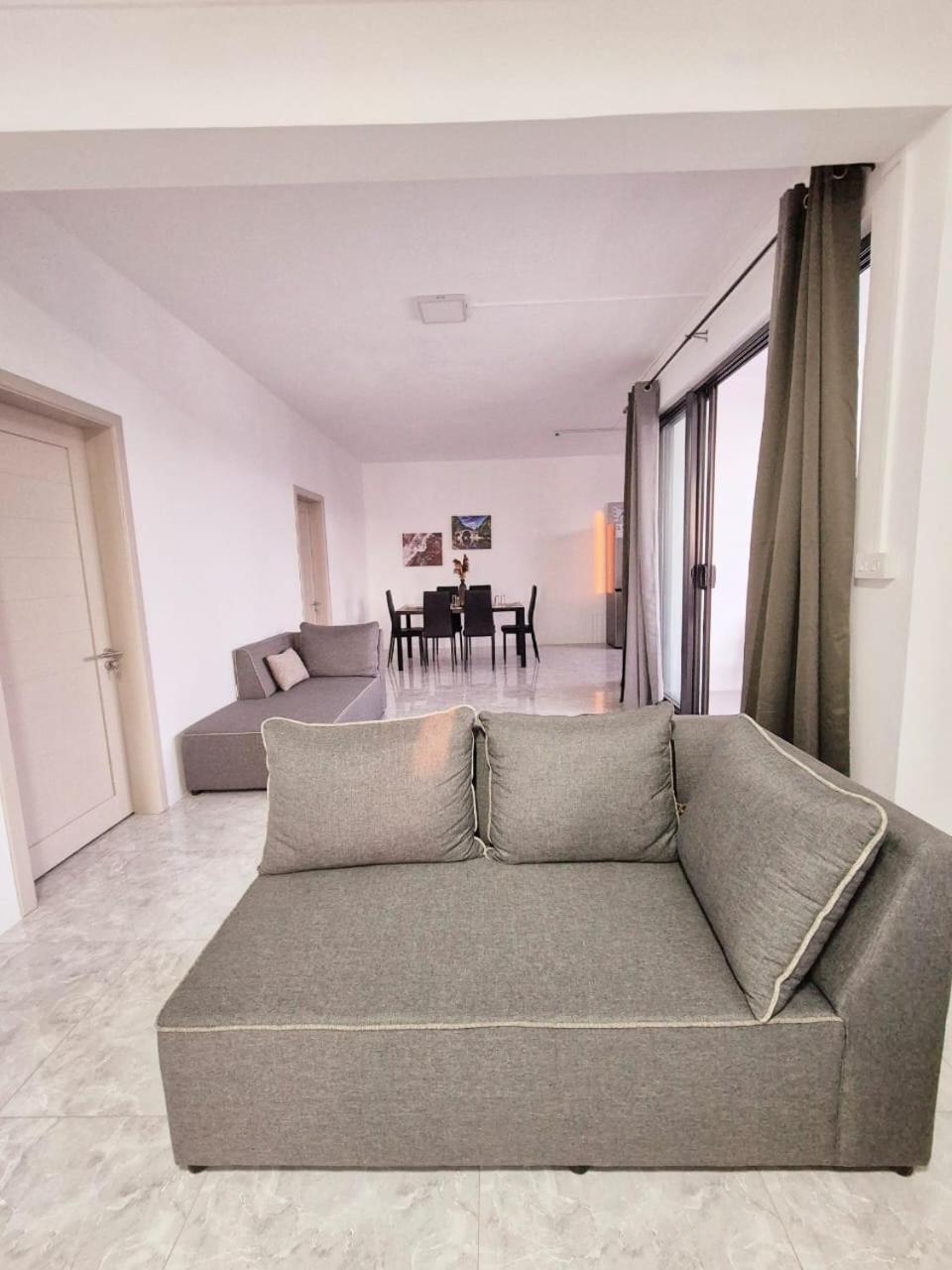 Skyview Apartment- Rooftop Penthouse With Sunset & Sea Views Flic-en-Flacq Extérieur photo