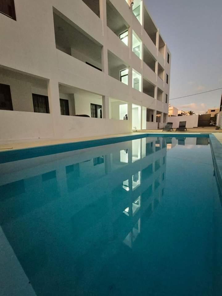 Skyview Apartment- Rooftop Penthouse With Sunset & Sea Views Flic-en-Flacq Extérieur photo