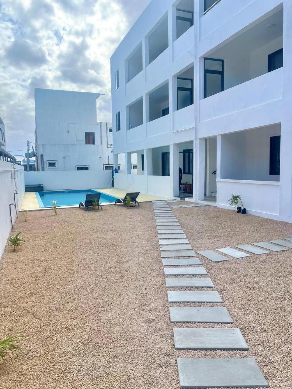 Skyview Apartment- Rooftop Penthouse With Sunset & Sea Views Flic-en-Flacq Extérieur photo