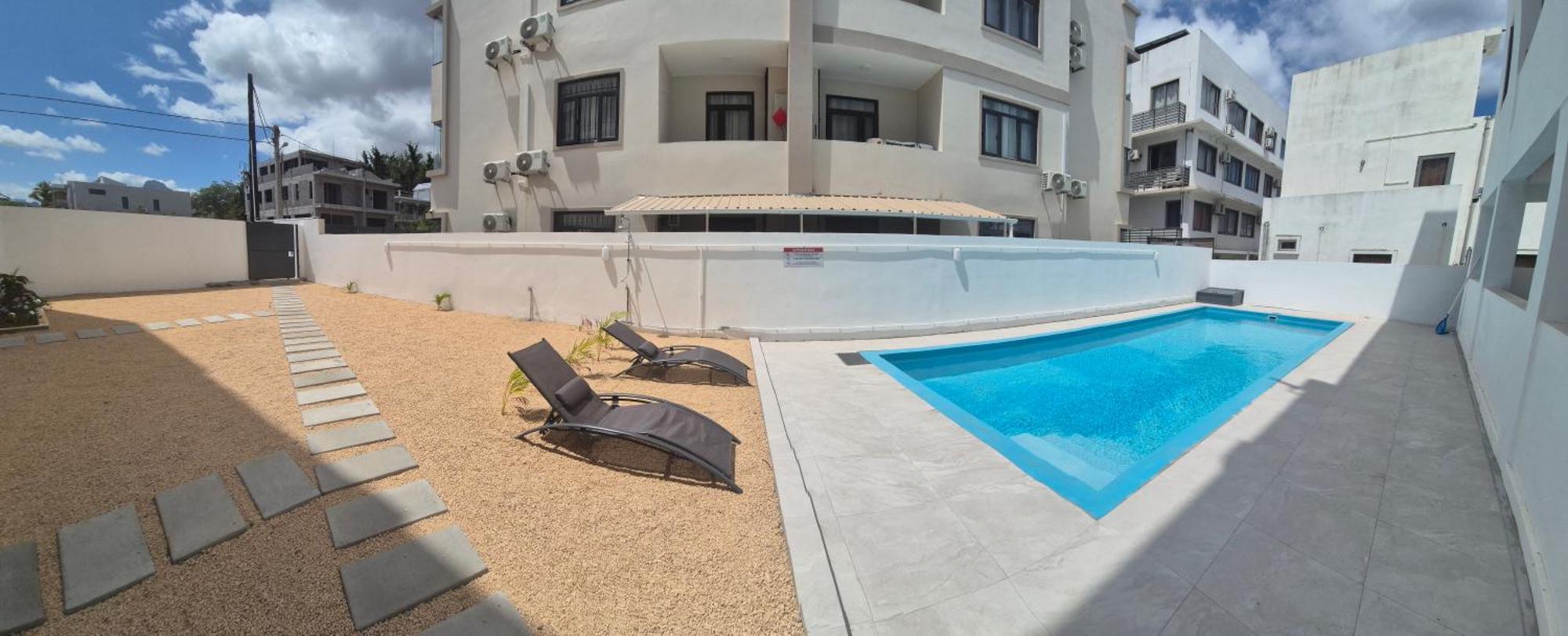Skyview Apartment- Rooftop Penthouse With Sunset & Sea Views Flic-en-Flacq Extérieur photo